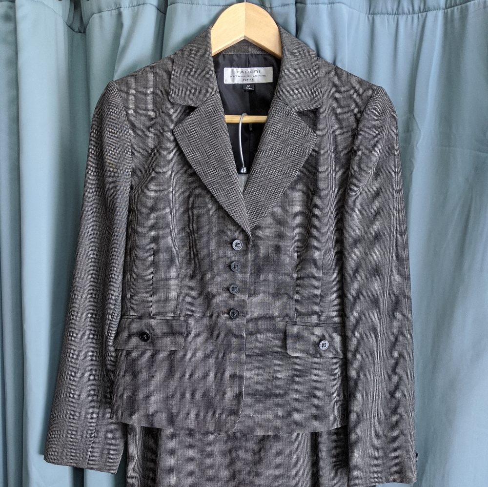 Two piece business suit & skirt set